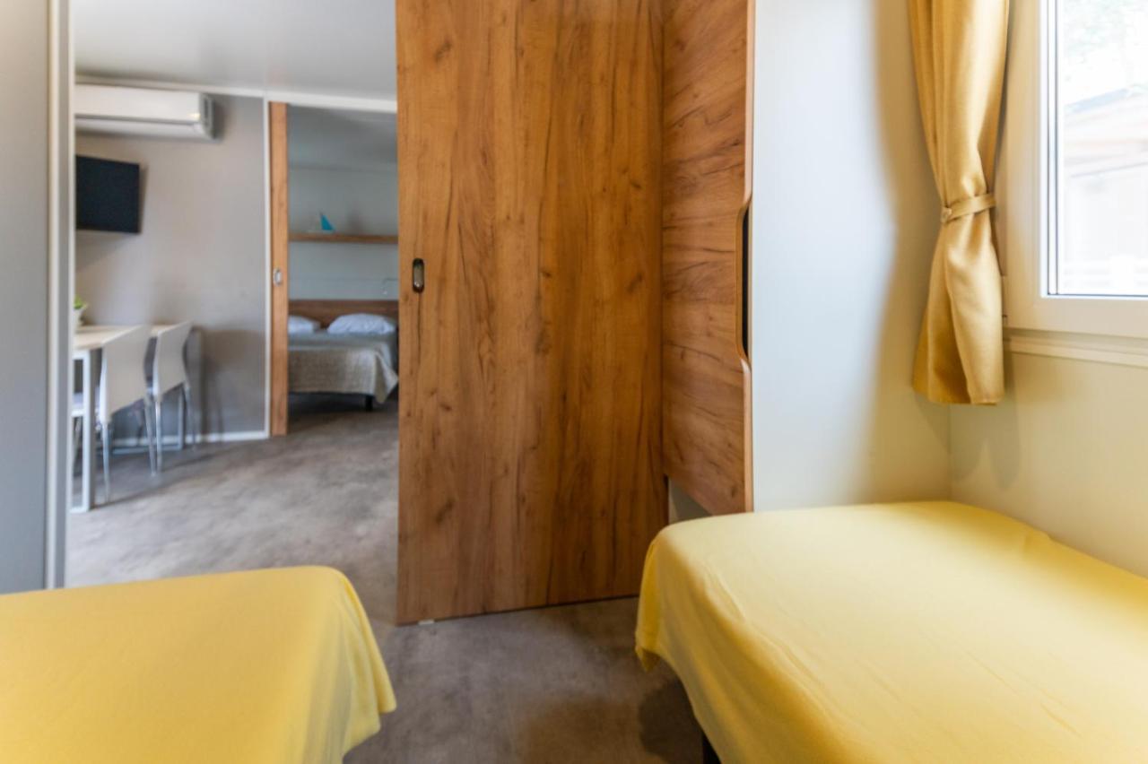 Holiday Homes Mitrović - Camping Park Soline Biograd Na Moru Zewnętrze zdjęcie