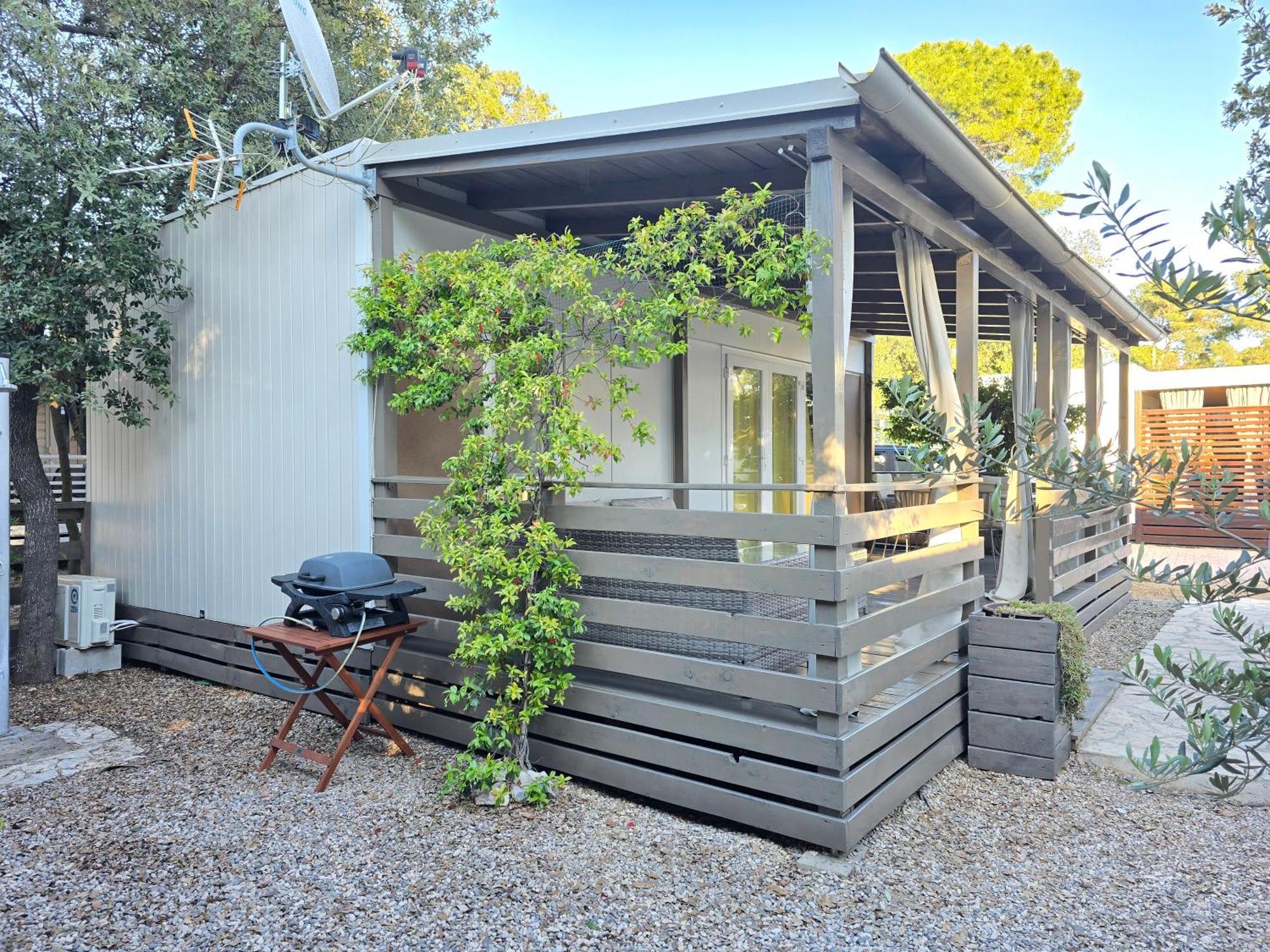 Holiday Homes Mitrović - Camping Park Soline Biograd Na Moru Zewnętrze zdjęcie